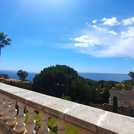 Con Piscina Y Panoramicas Al Mar By Host&joy Lloret de Mar
