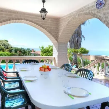 Con Piscina Y Panoramicas Al Mar By Host&joy Villa Lloret de Mar